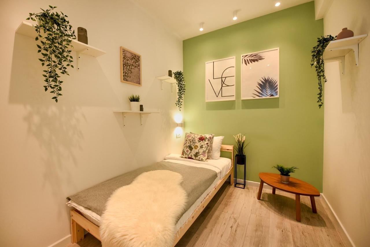 Spacious 1Br In The City Center - Amazing For Extended Stays Bucarest Exterior foto